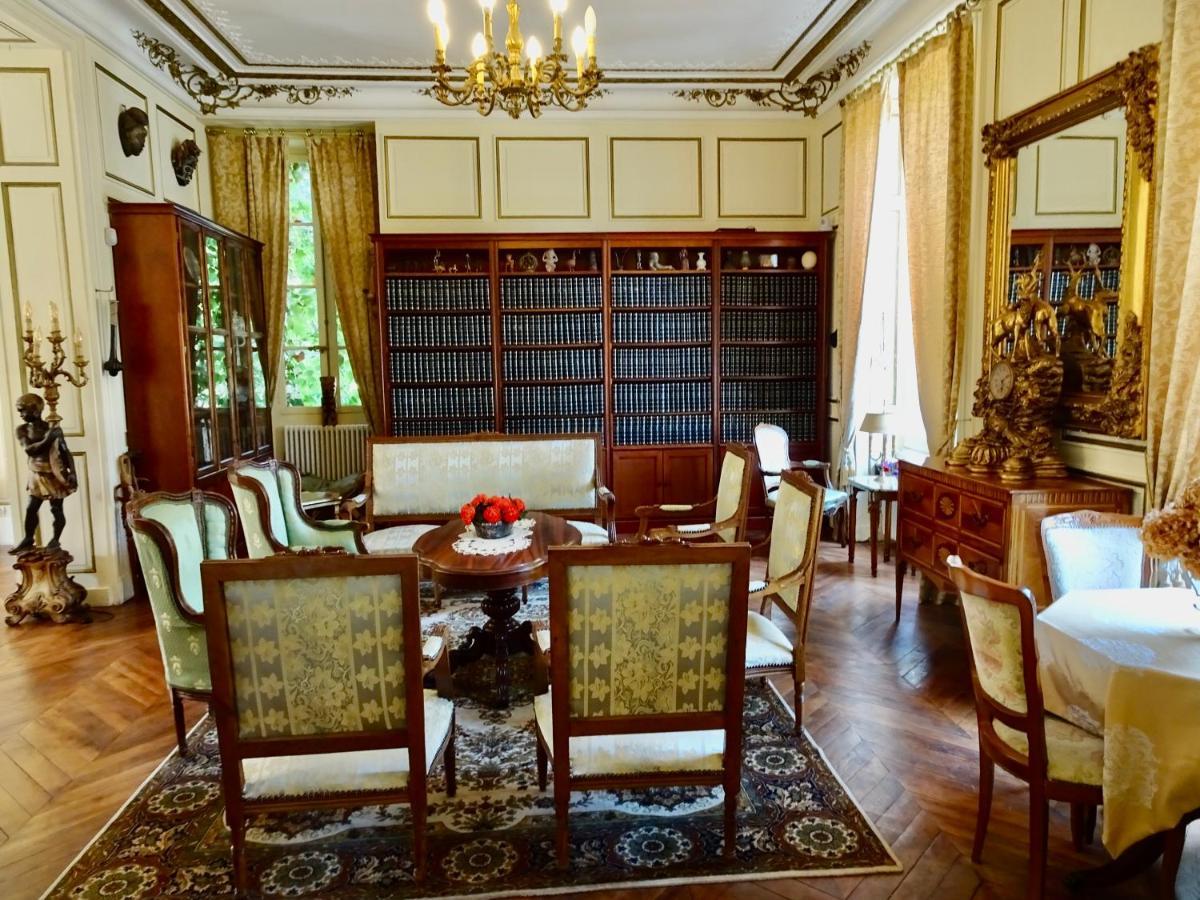 Chateau Les Vallees Tournon-Saint-Pierre Екстериор снимка