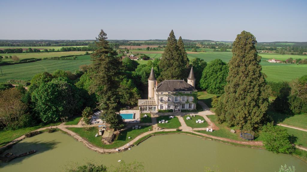 Chateau Les Vallees Tournon-Saint-Pierre Екстериор снимка