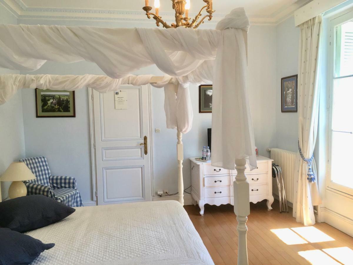 Chateau Les Vallees Tournon-Saint-Pierre Екстериор снимка
